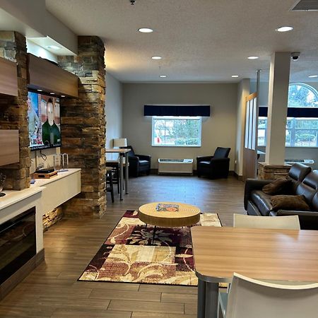 温德姆麦克罗特客栈&套房酒店 林奇堡 外观 照片